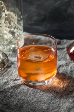 Viskili Porto Riko Sazerac Kokteyli