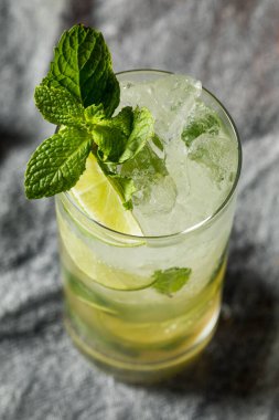 Viski Tazeleyici Koyu Rom Mojito Kireç ve Naneli Kokteyl