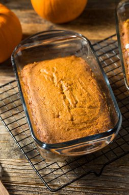 Ev yapımı Organik Kabak Ekmeği Yemeye Hazır