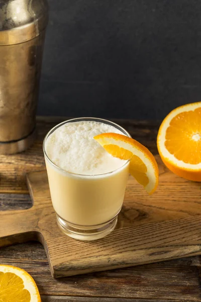 Cocktail Fatto Casa Boozy Orange Whip Con Crema — Foto Stock