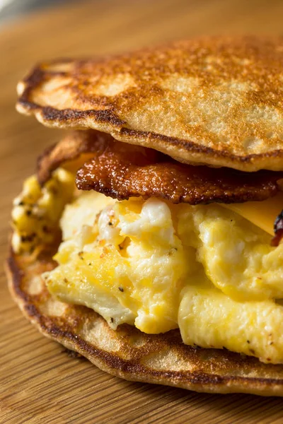 Homemade Pancake Breakfast Egg Sandwich Bacon — Stock Photo, Image