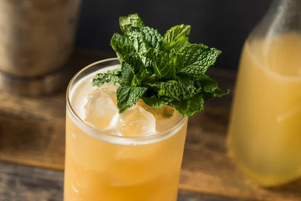 Bebida Refrescante Tiki Fog Cutter Cocktail Com Rum Sherry Orgeat — Fotografia de Stock