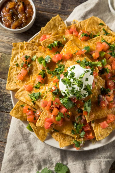 Homemade Cheesy Mexican Nachos Salsa Cilantro — Stock Photo, Image