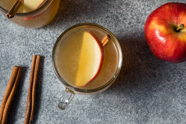 Refreshing Boozy Apple Cider Cocktail Punch Cinnamon — Stock Photo, Image