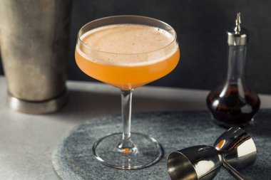 Cin Sherry ve Orgeat ile Flamenko Kokteyli