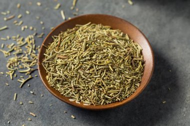 Çiğ Organik Biberiye Baharatları Kasede