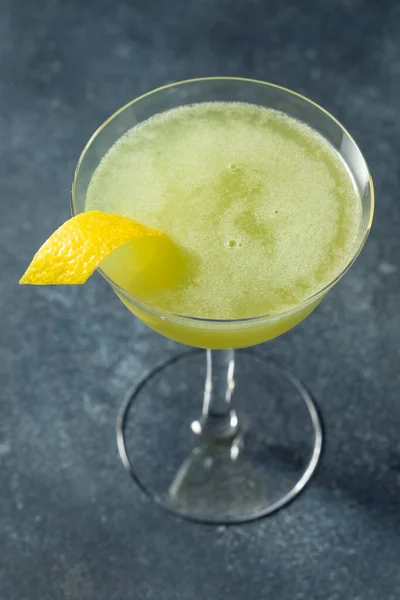 Boozy Refreshing Absinthe Necromancer Cocktail Lemon Gin — 스톡 사진