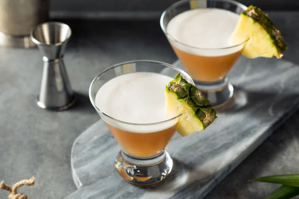 Boozy Erfrischende Ananas French Martini Mit Wodka — Stockfoto