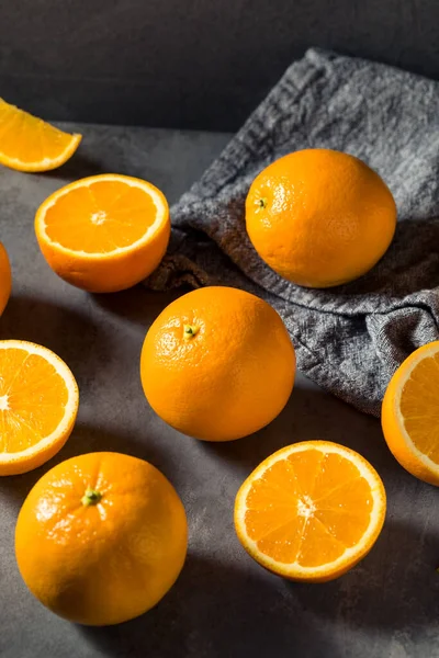 Naranjas Frescas Orgánicas Crudas Listas Para Comer — Foto de Stock