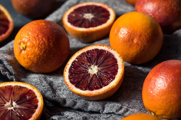 Raw Red Organic Blood Oranges Ready Eat — Stock Photo, Image