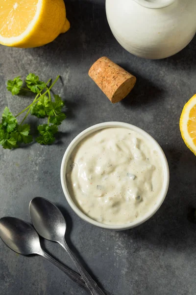 Hausgemachte Cremige Tatarensauce Mit Zitrone Und Petersilie — Stockfoto