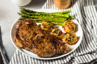 Homemade Steak and Scallops Surf n Turf with Asparagus