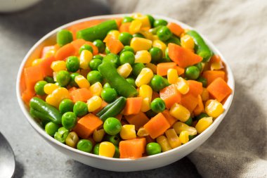 Healthy Steamed Mixed Vegetables with Peas Corns and Carrots