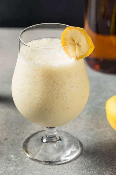 Boozy Refreshing Frozen Banana Daiquiri Rum Lemon — Fotografia de Stock