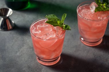 Boozy Karpuz Soju Nane Kokteyli