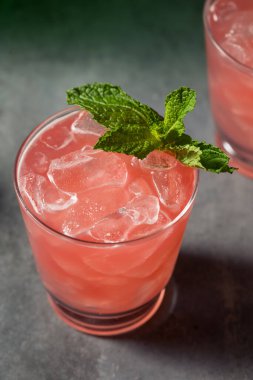 Boozy Karpuz Soju Nane Kokteyli