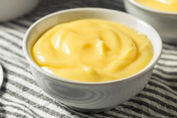 Σπιτικό Κίτρινο Βανίλια Pudding Φάει Για Επιδόρπιο — Φωτογραφία Αρχείου