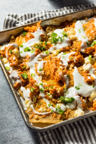 Homemade Buffalo Chicken Nachos Ranch Onion — 스톡 사진