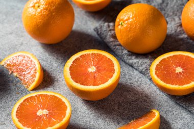 Organik Çiğ Caracara Portakalları Yemeye Hazır