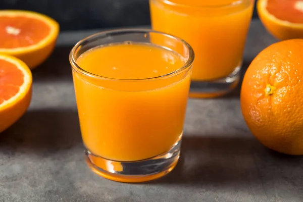 Osvěžující Studená Caracara Pomerančová Šťáva Připravena Pití — Stock fotografie