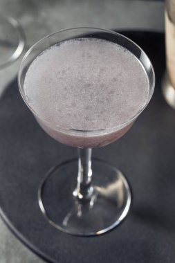 İçki Serinletici Havacılık Cin ve Violette 'le Kokteyl