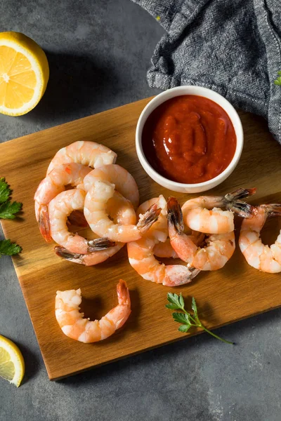 Camarones Fríos Saludables Con Salsa Cóctel Limón —  Fotos de Stock