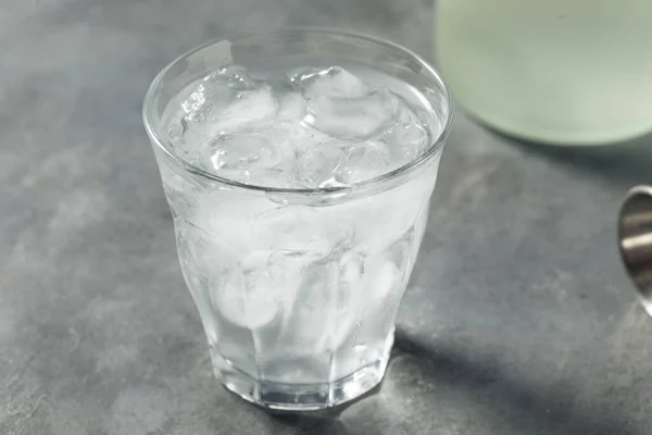 Shochu Japonês Refrescante Frio Gelo Pronto Para Beber — Fotografia de Stock