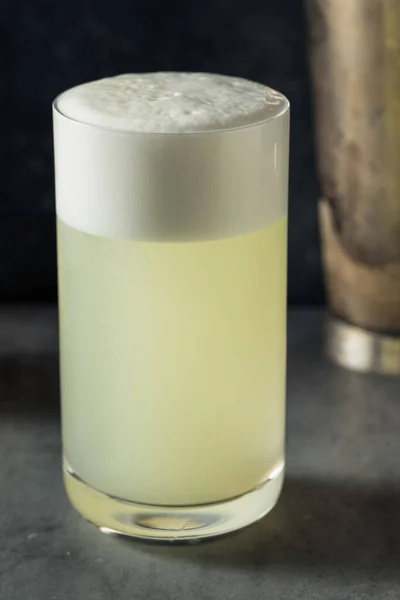 Drank Verfrissende Citroen Gin Fizz Met Een Wit — Stockfoto