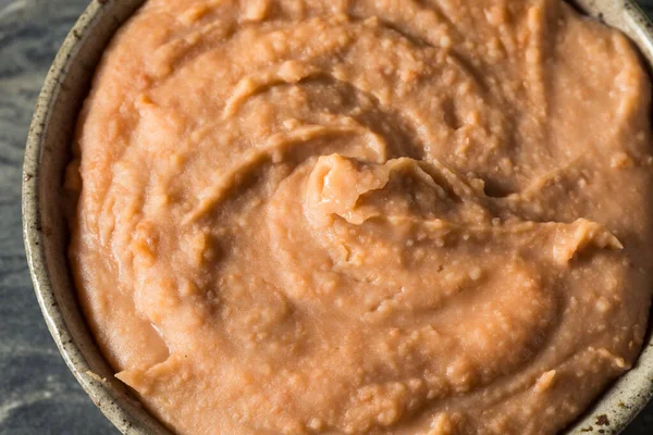 Zelfgemaakte Biologische Refried Pinto Beans Klaar Eten — Stockfoto