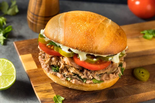 Sandwich Torta Cerdo Mexicano Casero Con Frijoles Jalapeño Tomate — Foto de Stock