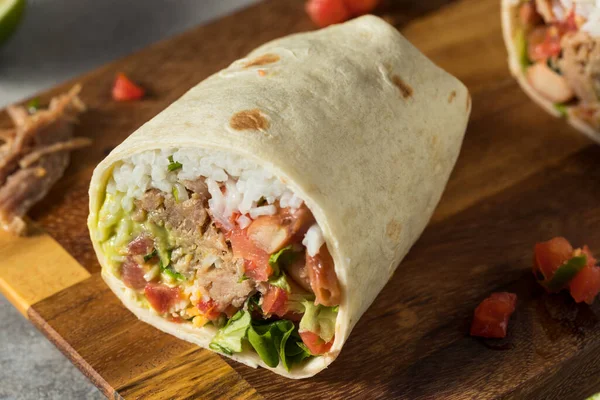 Burrito Carne Porco Caseiro Saudável Carnitas Com Arroz Cilantro Guacamole — Fotografia de Stock