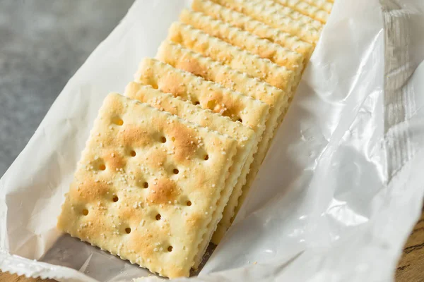 Healthy Homemade Saltine Soda Crackers Ready Eat — Stock Photo, Image