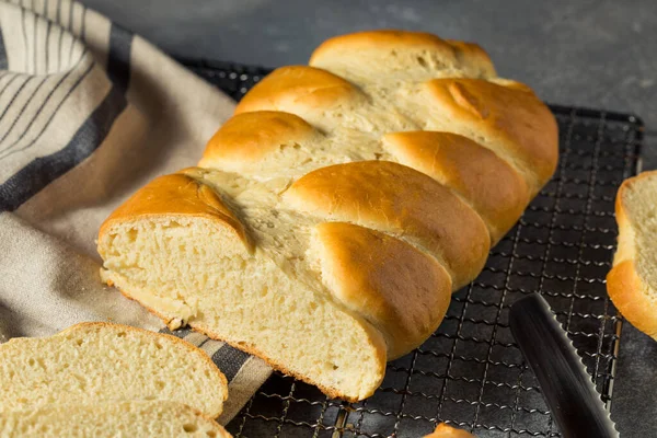Yapımı Sviçre Zopf Ekmeği Yemeye Hazır — Stok fotoğraf