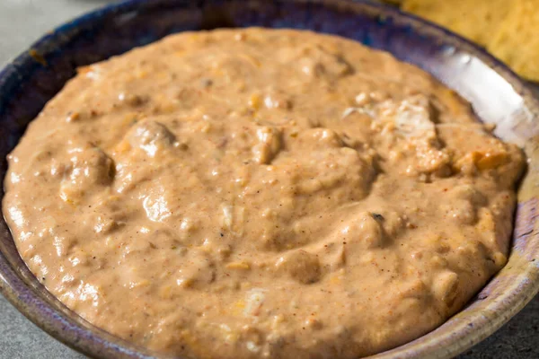 Homemade Refried Baked Bean Dip Cheese Chips — Stock Photo, Image