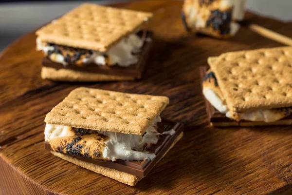 Γλυκό Marshmallow Και Smores Σοκολάτα Cracker — Φωτογραφία Αρχείου