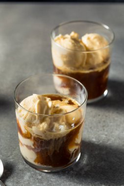 İçkili Donmuş Amaro Donmuş Dondurmalı Dondurma