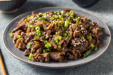 Susam tohumlu ev yapımı Kore bifteği Bulgogi Barbekü