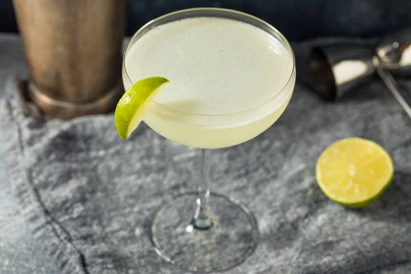 Boozy Cold Refreshing Rum Daiquiri Lime — 스톡 사진