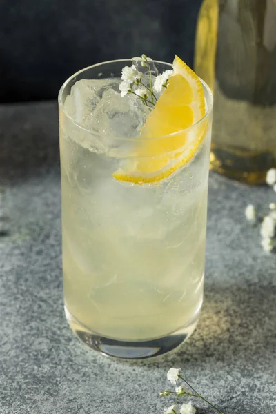 Холодный Освежающий Напиток Бузины Лимоном Содой — стоковое фото