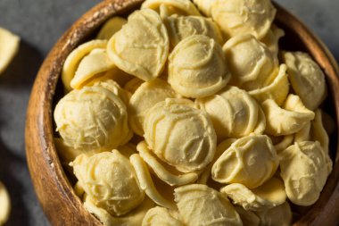 Sağlıklı Ev Yapımı Kurutulmuş Kek Kasesi