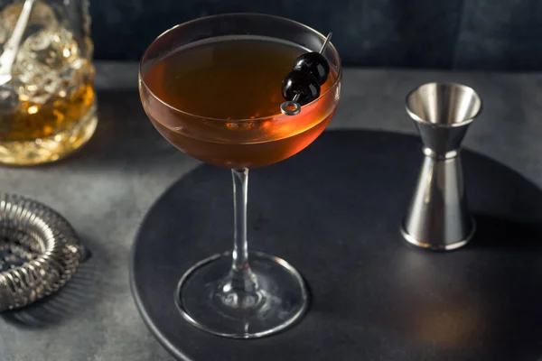 Boozy Refresh Bourbon Manhattan Cocktail Cherry Garish — стокове фото