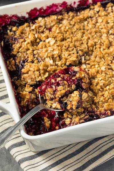 Postre Hecho Casa Berry Crumble Con Mora Avena — Foto de Stock