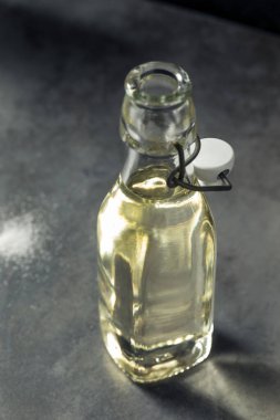Ev Yapımı Şeker Şişe İçinde Basit Şurup