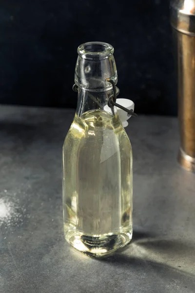 Домашний Сахар Простой Сироп Бутылке — стоковое фото