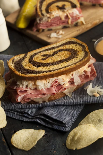 Sandwich Reuben buatan sendiri — Stok Foto