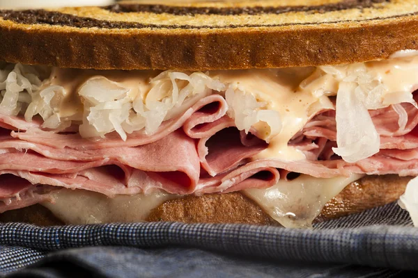 Ev yapımı reuben sandviçi — Stok fotoğraf