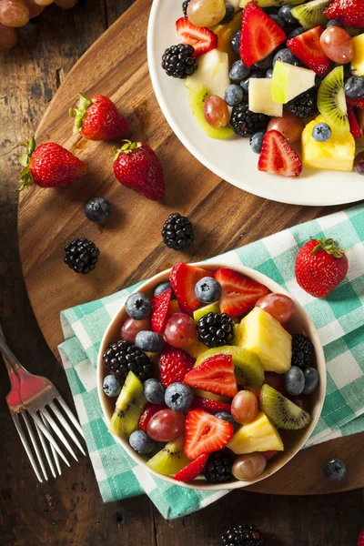 Ensalada de frutas ecológicas saludables — Foto de Stock