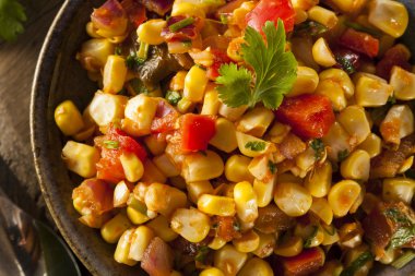 ev yapımı baharatlı mısır salsa