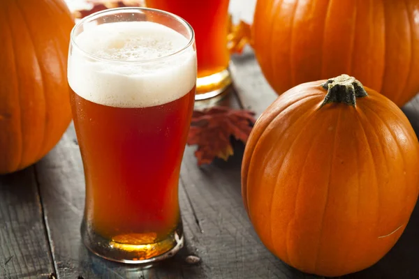 Frothy Orange Pumpkin Ale — Stock Photo, Image