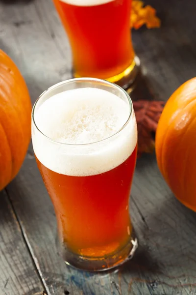 Frothy Orange Pumpkin Ale — Stock Photo, Image